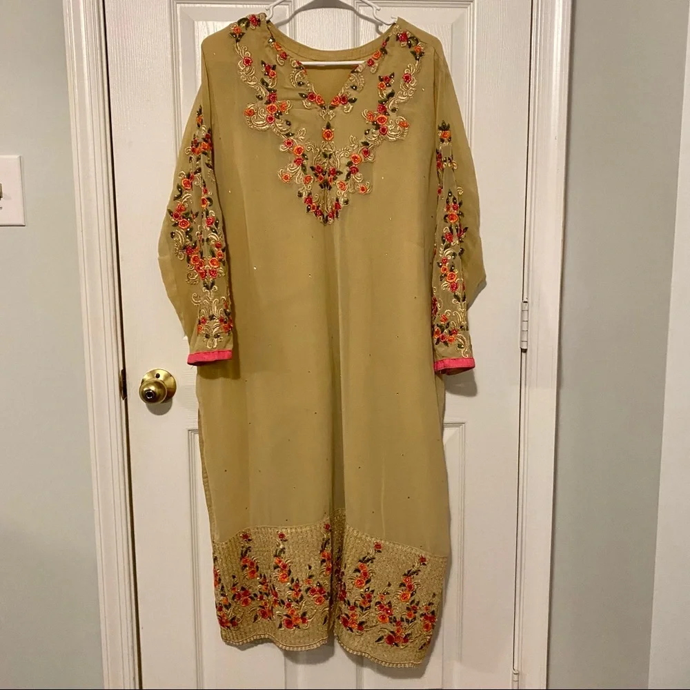 Indian Pakistani Green Salwar Kameez - Picture 3 of 10